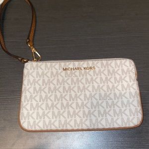 Michael Kors Wristlet